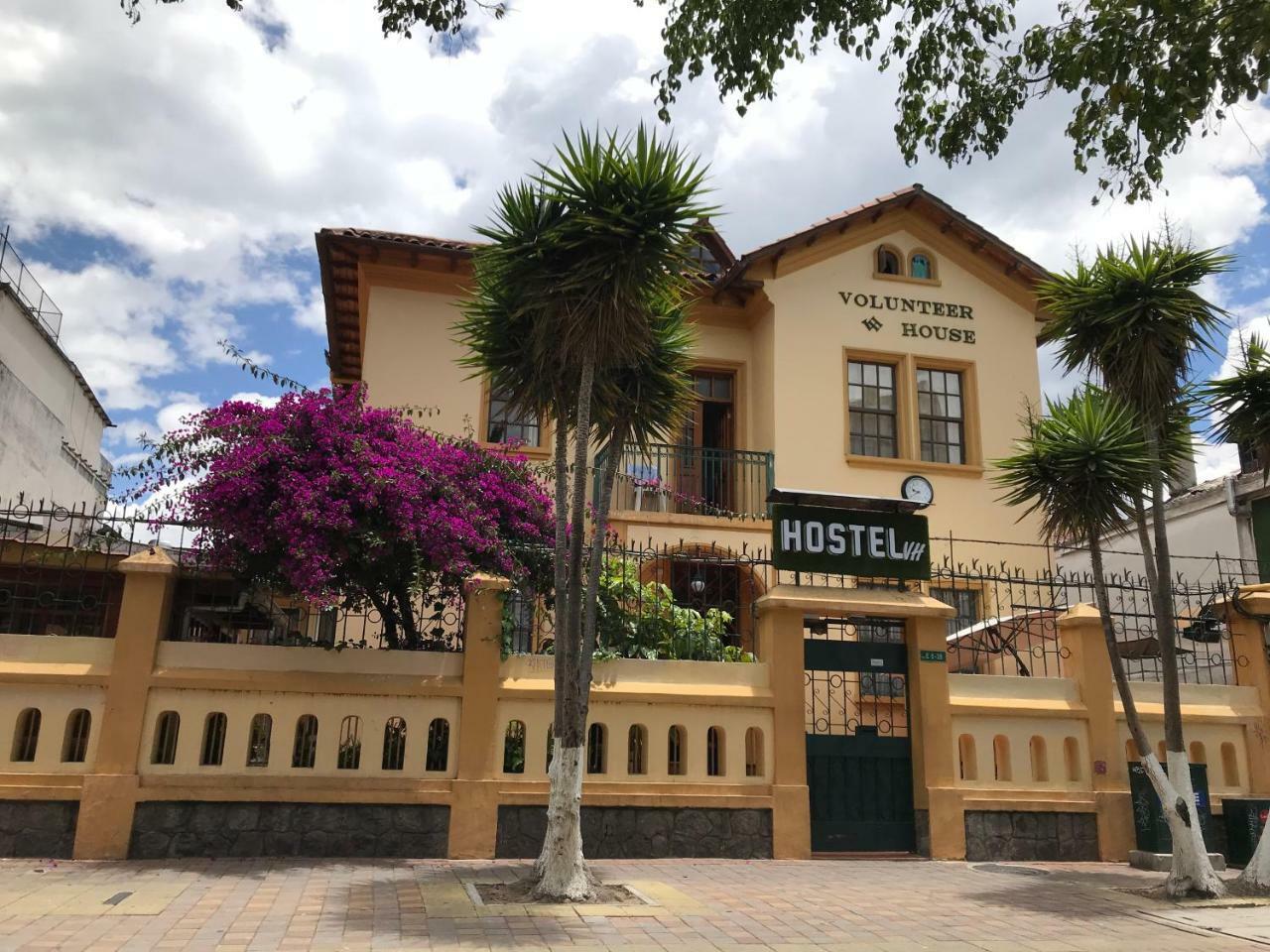 Volunteer House Hotell Quito Exteriör bild